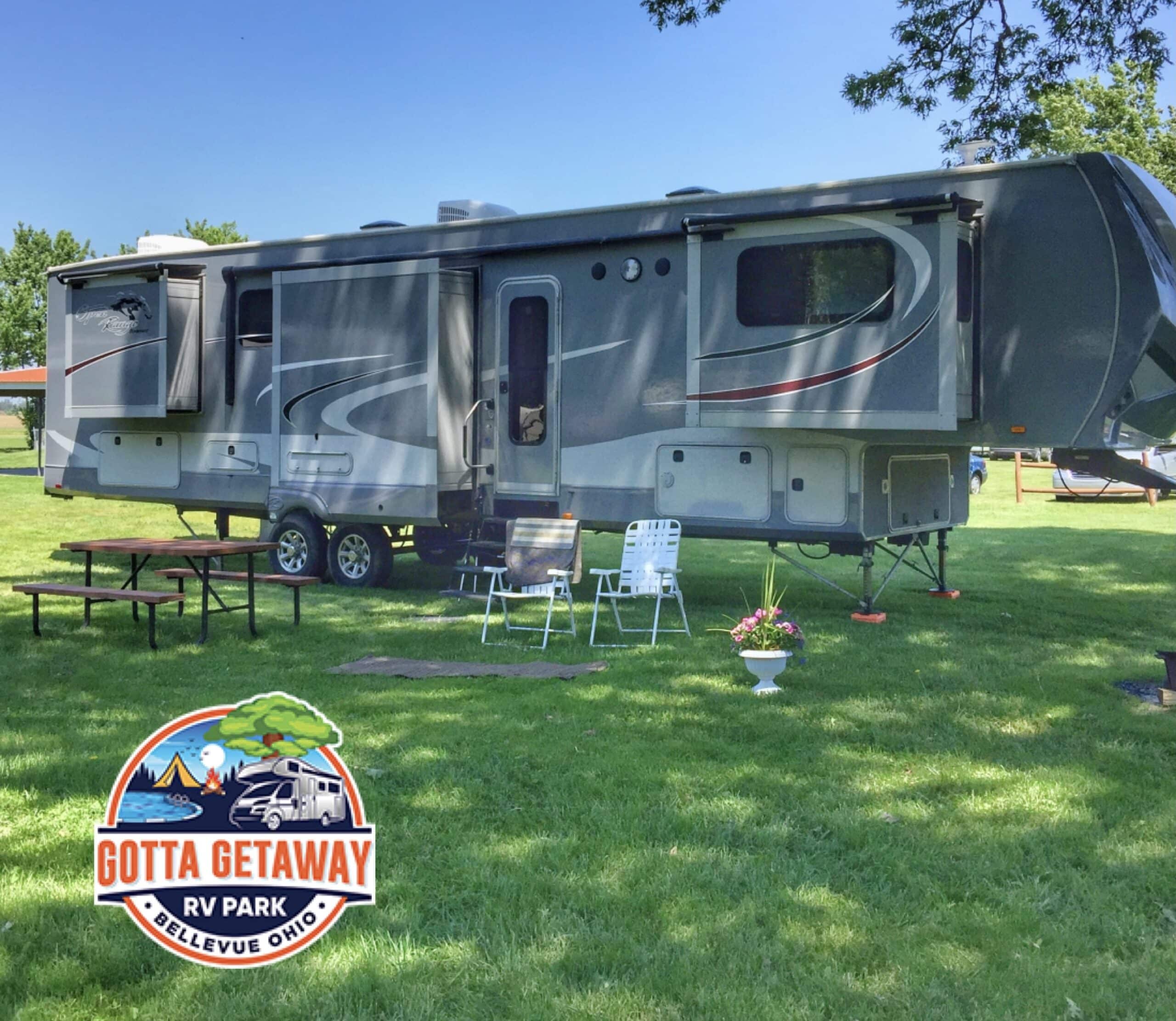 Beautiful Pull-thru RV site at Gotta Getaway RV Park