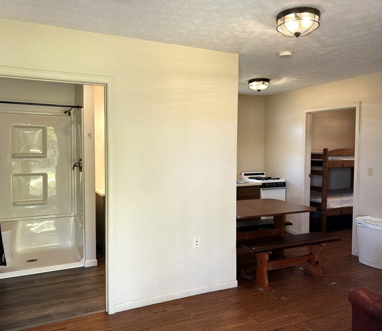 Gotta Getaway RV Park Cottage Picture of the inside