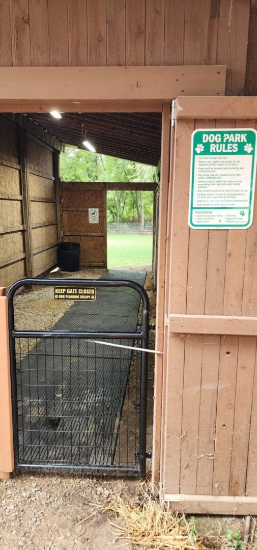 Sheltered entrance to the Getaway Trail dog park